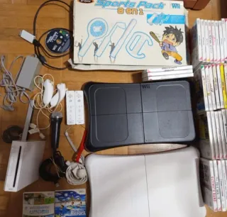 Nintendo Wii + Accesorios + 49 Juegos