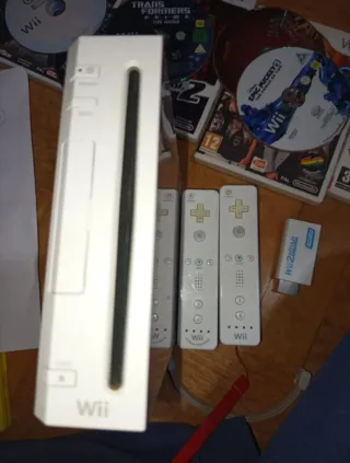 Nintendo Wii + Accesorios + 49 Juegos