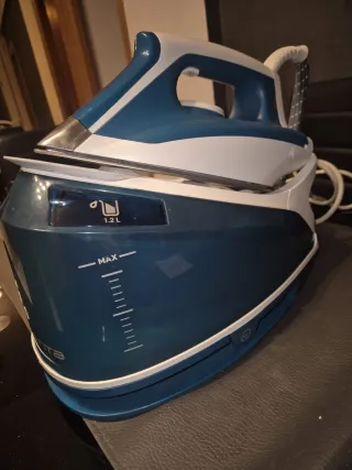 Plancha Rowenta Compact Steam Pro