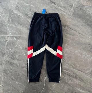 Chándal Manchester United Adidas Negro Rojo