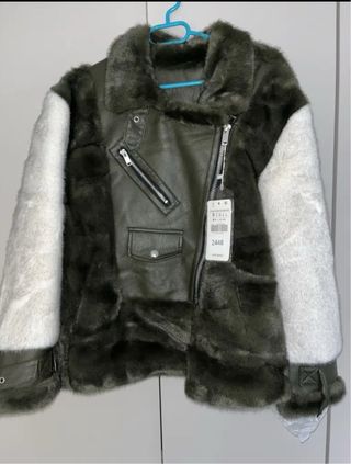 Abrigo cuero sintético y pelito