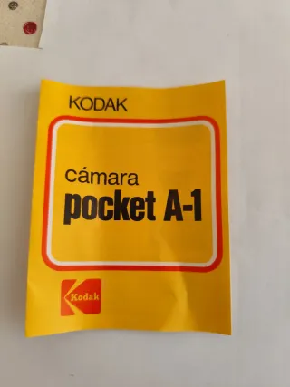 Cámara Kodak pocket A-1 con caja