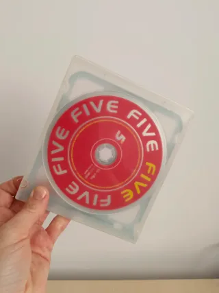 Dos CDs de musica del grupo de pop Five