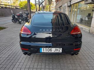 Porsche Panamera 4S