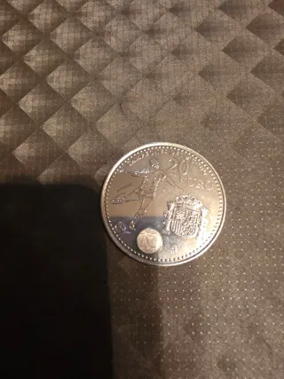 Moneda de 20 euros. De Juan Carlos i y doña Sofía