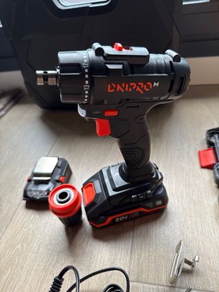 Taladro Dnipro-M 20V + Batería + Maletín