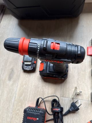 Taladro Dnipro-M 20V + Batería + Maletín