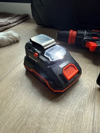 Taladro Dnipro-M 20V + Batería + Maletín