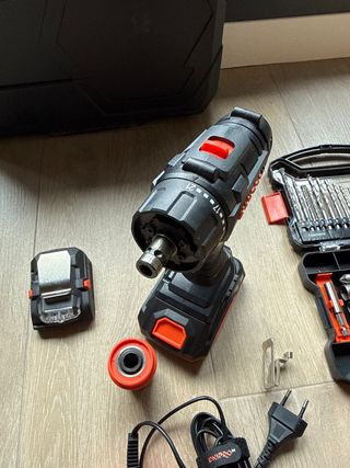 Taladro Dnipro-M 20V + Batería + Maletín