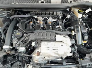 Peugeot 1145086 faro 9826960480 2008 active pack