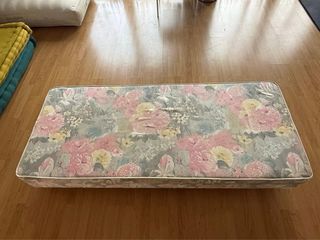Cama single de 90 cm , base + colchon