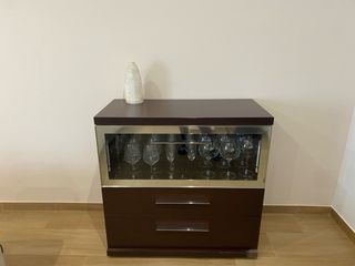 Mueble de salón, mesa comedor y aparador