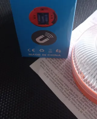 VALIZA V16 NUEVA ESTRENAR - BALIZA APOYO LINTERNA