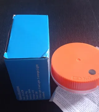 VALIZA V16 NUEVA ESTRENAR - BALIZA APOYO LINTERNA