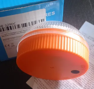 VALIZA V16 NUEVA ESTRENAR - BALIZA APOYO LINTERNA