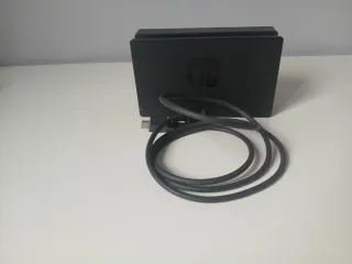 Nintendo Switch con controller e accessori