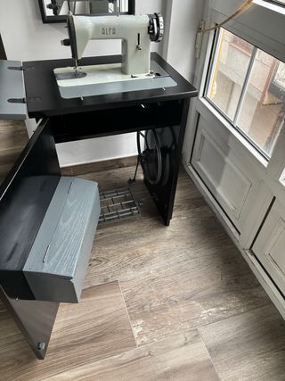 Maquina antigua coser