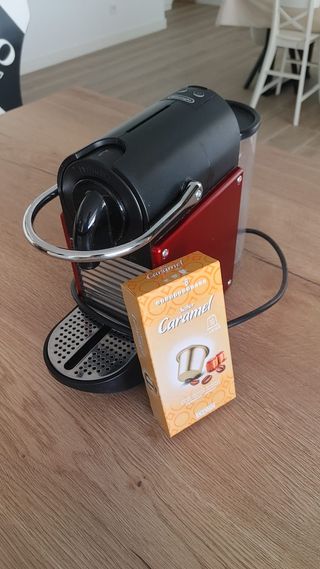 Cafetera DeLonghi Cápsulas Caramel