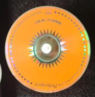 100 CD R 700mb Top Performance arancioni/rossi