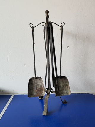 Trespolo per Camino con Accessori in Ferro