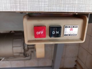 macchina da cucire industriale Durkopp con banco