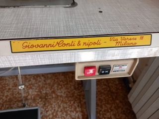 macchina da cucire industriale Durkopp con banco