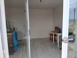 Terreno con contenedor