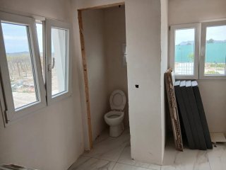 Terreno con contenedor