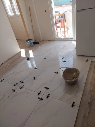 Terreno con contenedor
