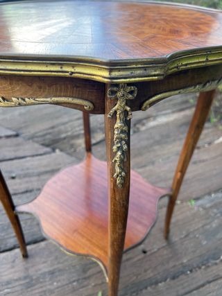 Mesita auxiliar de madera y metal