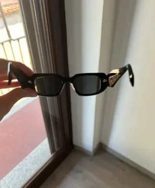 Occhiali da sole Prada neri