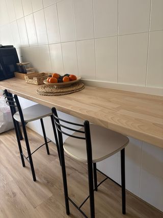 Dos sillas altas comedor