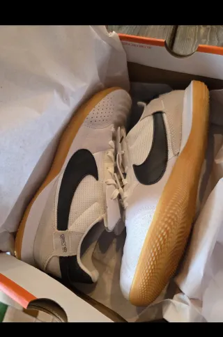 Zapatillas de fútbol nuevas