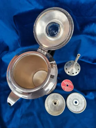 Cafetera Antigua Crespo