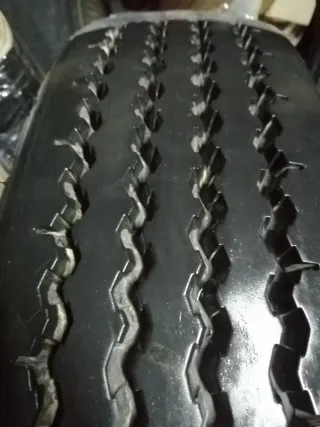 Neumático camión remolque 8.25 R15