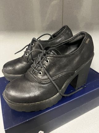 Zapatos de tacón ancho