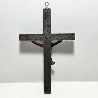Antico cristo crocifisso in bronzo e croce  legno