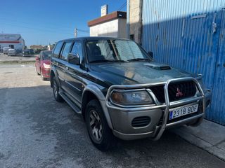 Mitsubishi Montero 2001