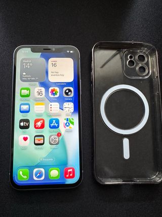 iPhone 12 viola con 128 GB di spazio