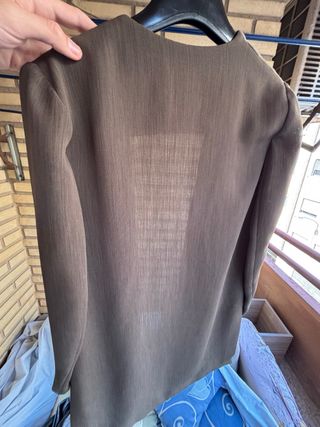 Sobre camisa de mujer color verde oliva