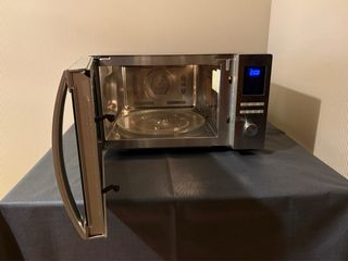 Horno con Microondas/Grill/Convección.Marca Sharp.