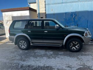 Mitsubishi Montero 2001