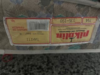 Matalas antiguo y estanteria de pikolin