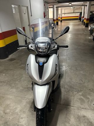Moto piaggio beverly 400 hpe s