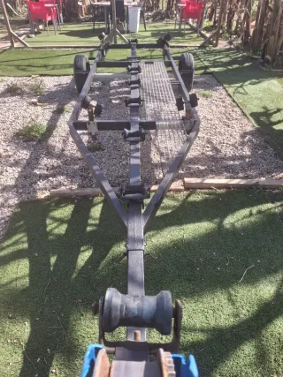 Remolque de barco 6m. 750kg. Buen estado