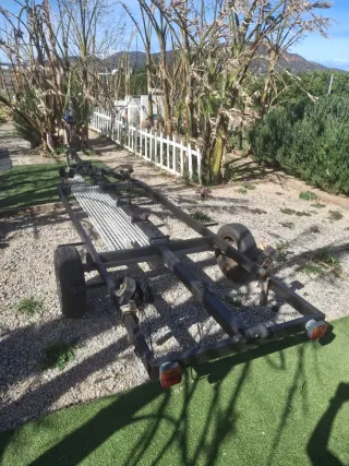 Remolque de barco 6m. 750kg. Buen estado