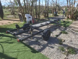 Remolque de barco 6m. 750kg. Buen estado