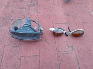 Faro y 2 intermitentes de Honda NSR 75