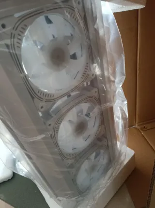 Caja E-ATX PC Gaming nueva