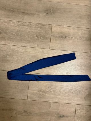 Mono fiesta de flores